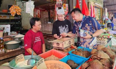 di Pasar Terong dan Pasar Veteran