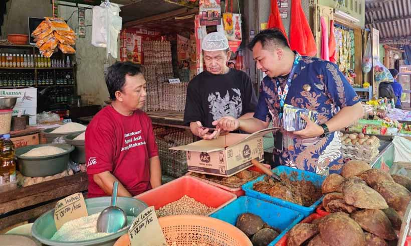 di Pasar Terong dan Pasar Veteran