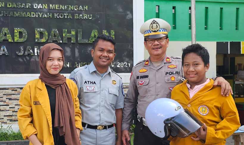 di SMP Ahmad Dahlan Kota Jambi