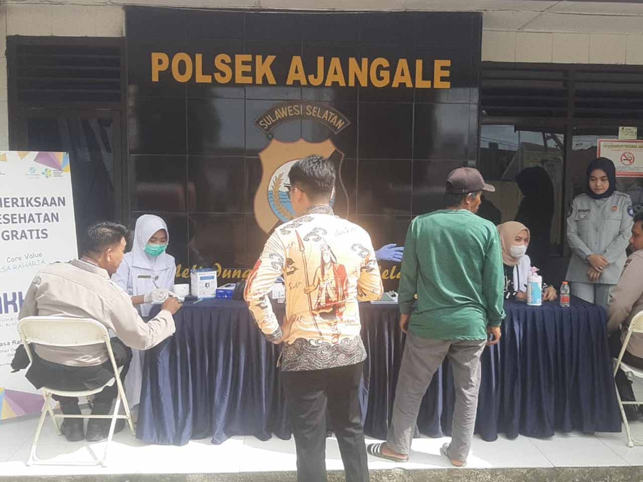 Di Kecamatan Ajangale