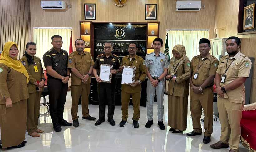 Ke Kantor Kejaksaan Negeri Halmahera Selatan