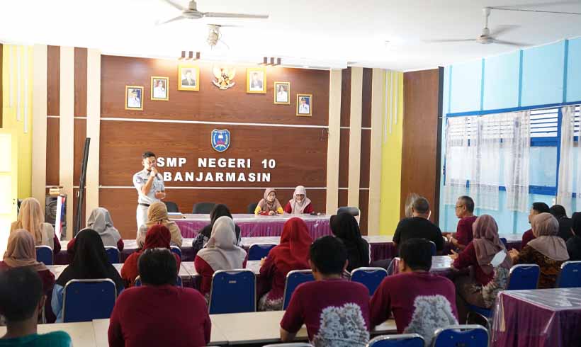 di SMP Negeri 10 Banjarmasin