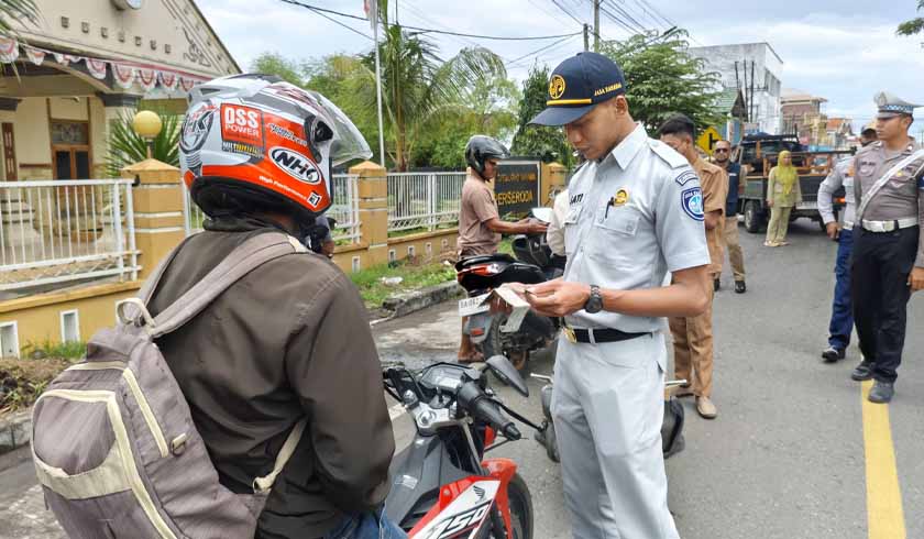 Melalui Operasi Gabungan