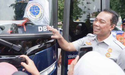 Kelaikan Bus Pariwisata di Prambanan