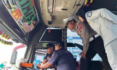 Pemasangan Stiker Reflktif