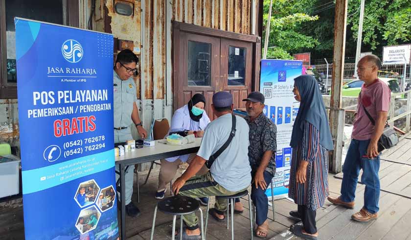 di Dermaga Speedboat Semayang