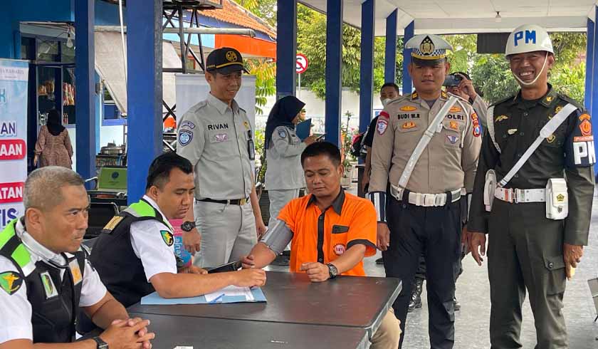 Pengobatan Gratis dan Tes Urine