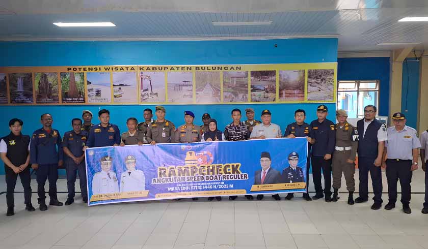 di Dermaga Kayan Tanjung Selor