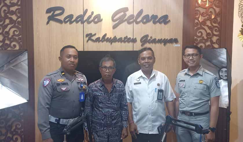 di Radio Gelora FM Gianyar