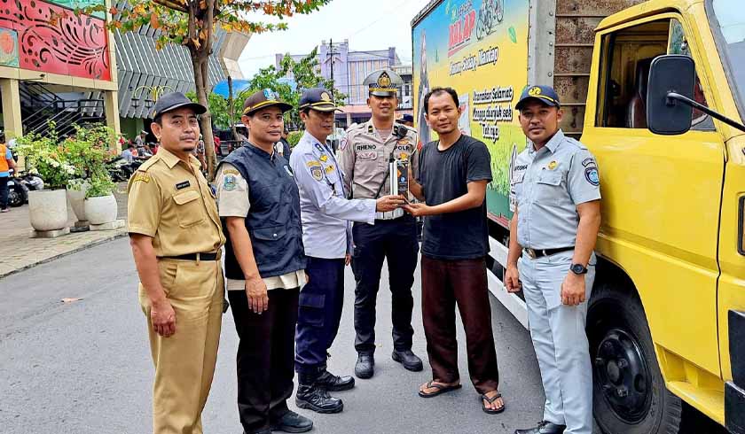 Berlalu Lintas dan Pajak