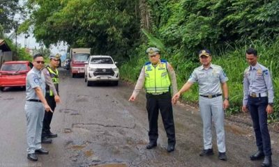 Kereta Api Dan Jalan Rusak