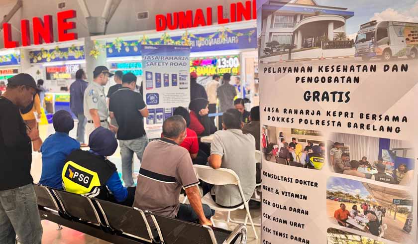 di Pelabuhan Sekupang Batam