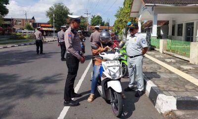 Di Alun Alun Wates Kulon Progo