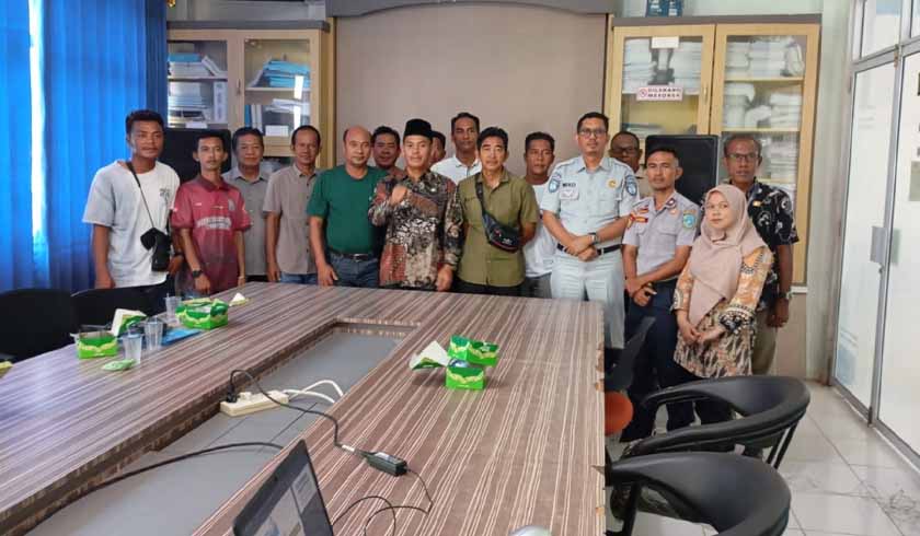 Kapal Penumpang di Tarempa