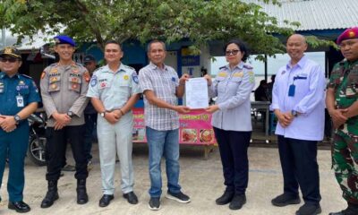 di Dermaga Teluk Suak–Pulau Lemukutan