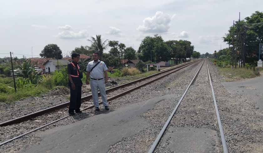 Sebidang Rel Kereta Api