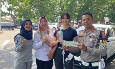 di Pasar Kreatif Bandung