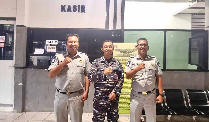 ke Rumah Sakit Angkatan Laut Ilyas Tarakan