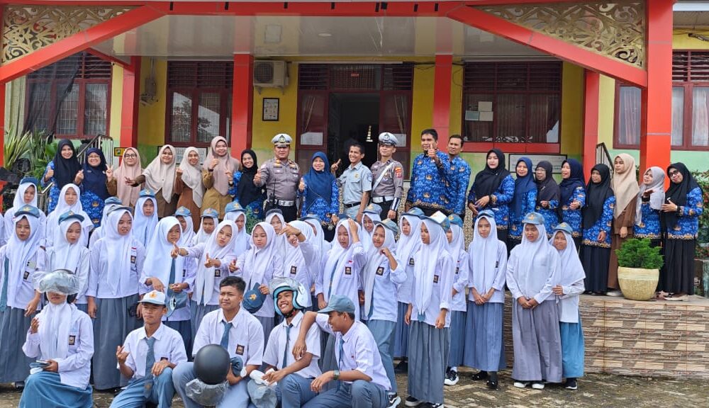 Kunci Utama di Jalan Raya