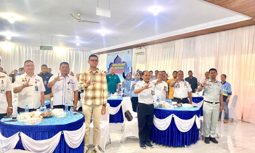 Pelayaran di Pelabuhan Malundung