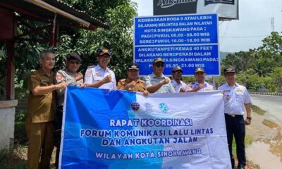 di Gerbang Batas Singkawang