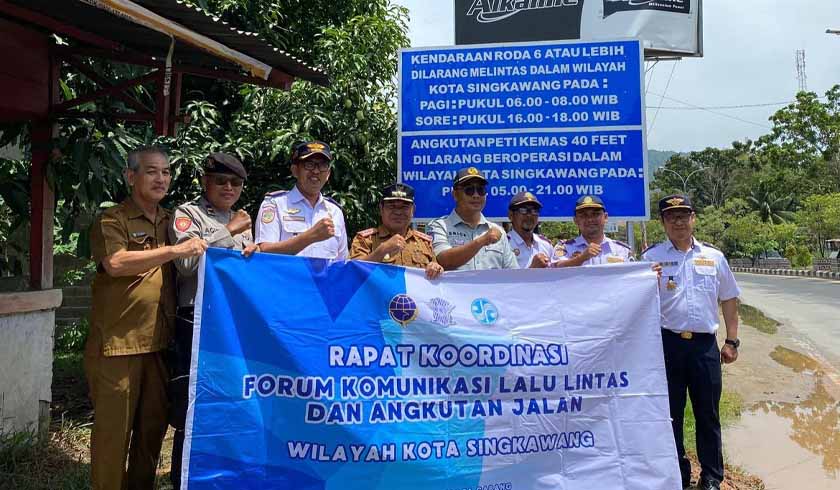 di Gerbang Batas Singkawang